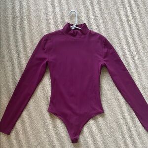 Aritzia Babaton Contour Mockneck Bodysuit size S